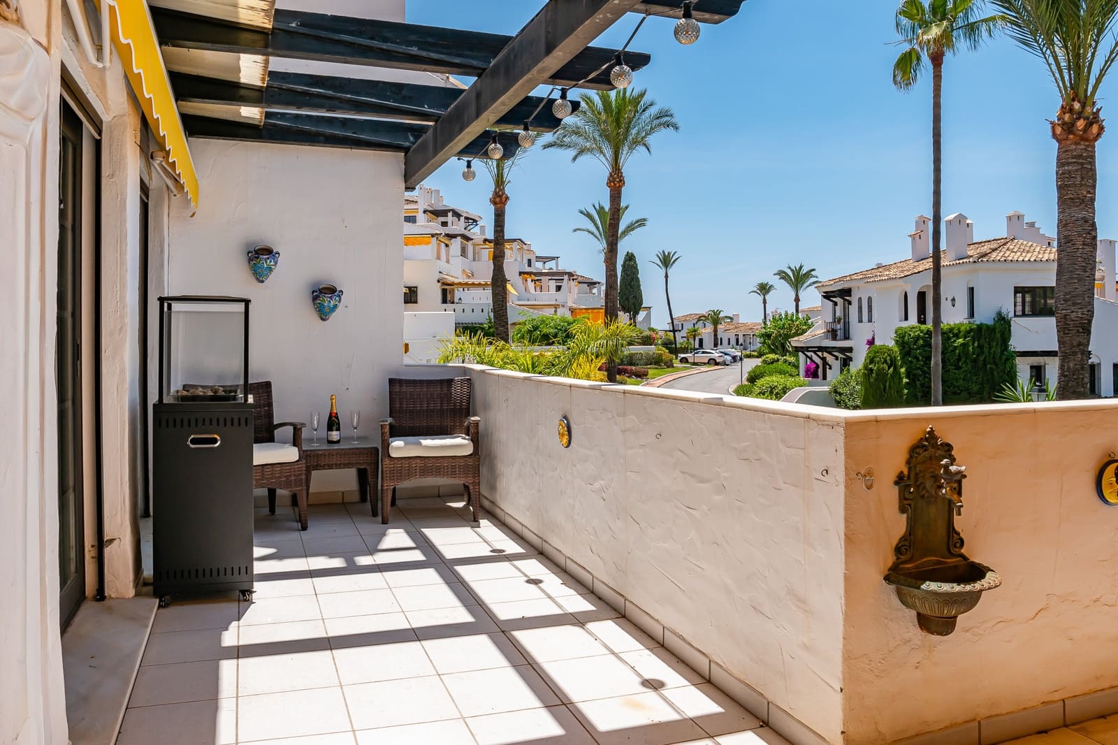 3 Zimmer Apartment zu verkaufen in Marbella mit Pool Garage - 1.250.000 € (Ref: 9880745)