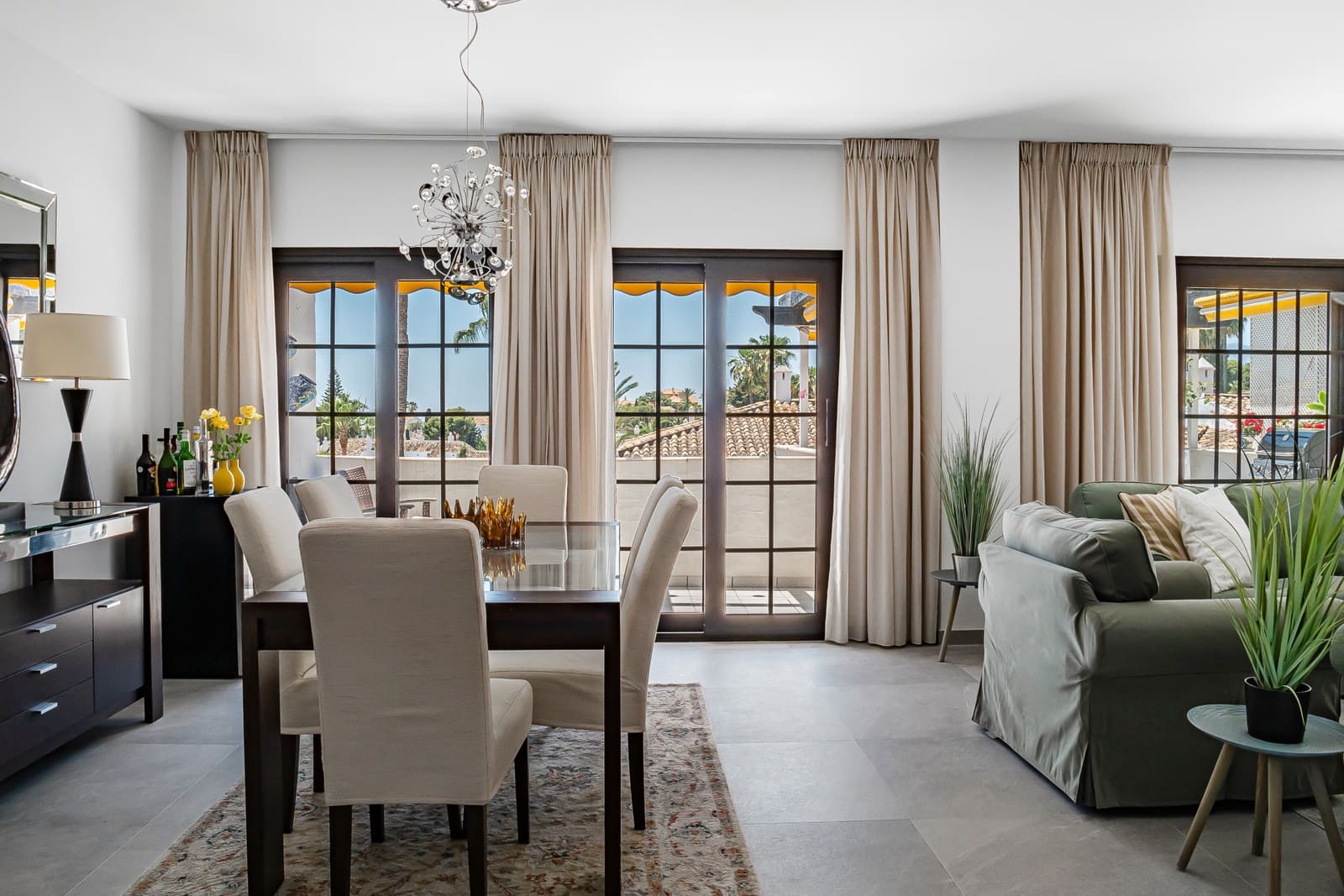 3 Zimmer Apartment zu verkaufen in Marbella mit Pool Garage - 1.250.000 € (Ref: 9880745)