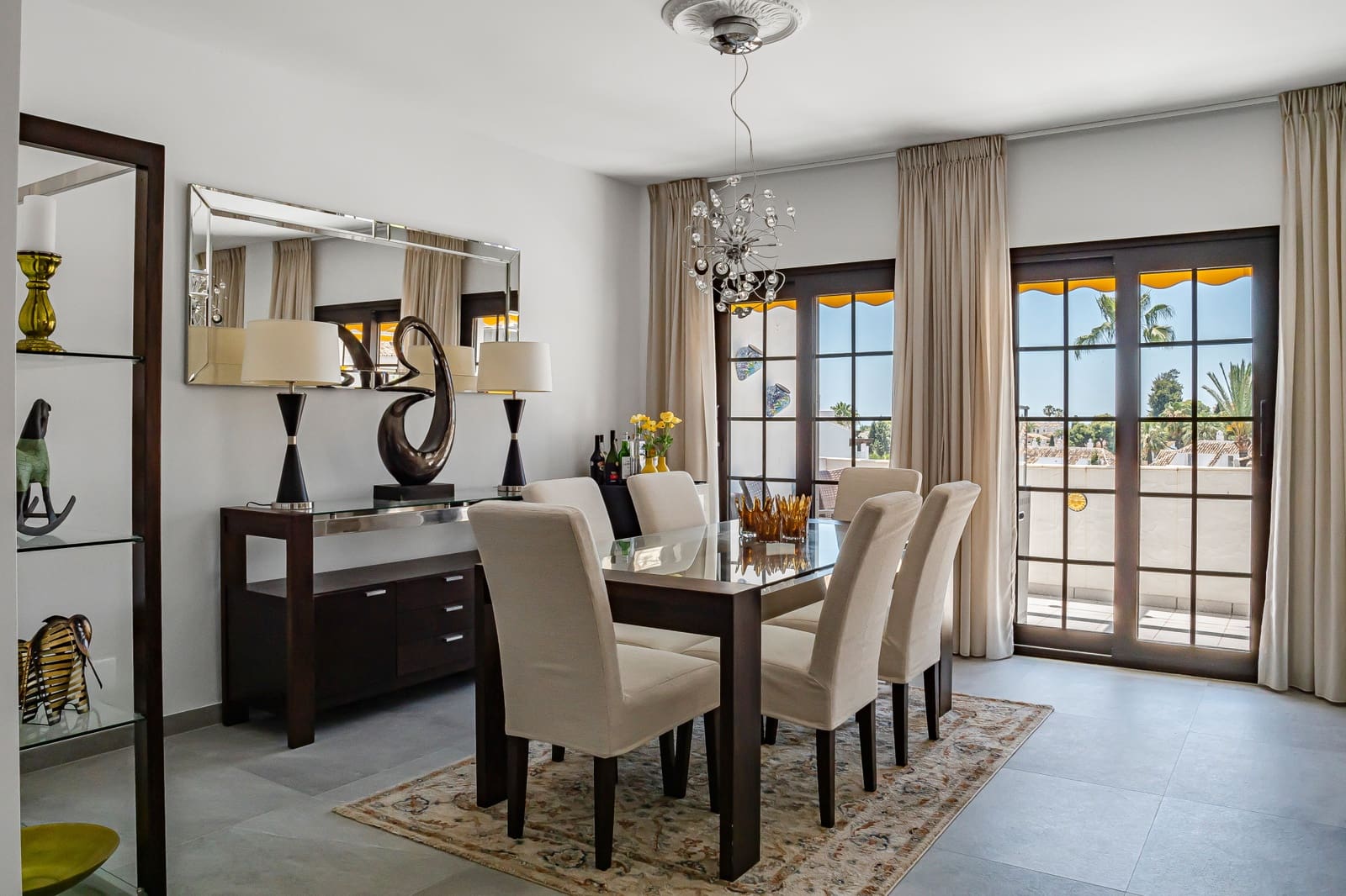 3 Zimmer Apartment zu verkaufen in Marbella mit Pool Garage - 1.250.000 € (Ref: 9880745)