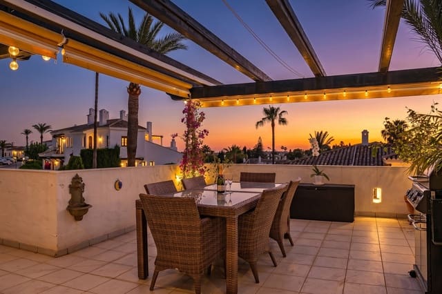 3 Zimmer Apartment zu verkaufen in Nueva Andalucía Centro, Marbella mit Pool Garage - 1.250.000 € (Ref: 9880745)