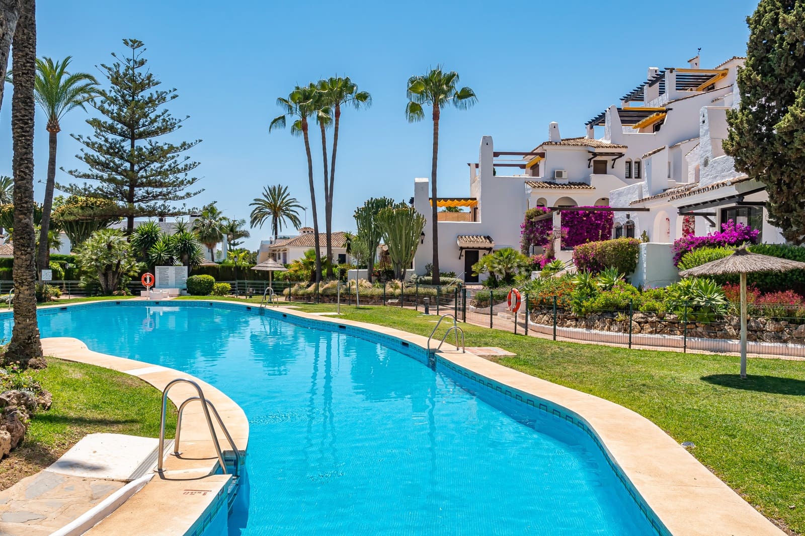 3 Zimmer Apartment zu verkaufen in Marbella mit Pool Garage - 1.250.000 € (Ref: 9880745)