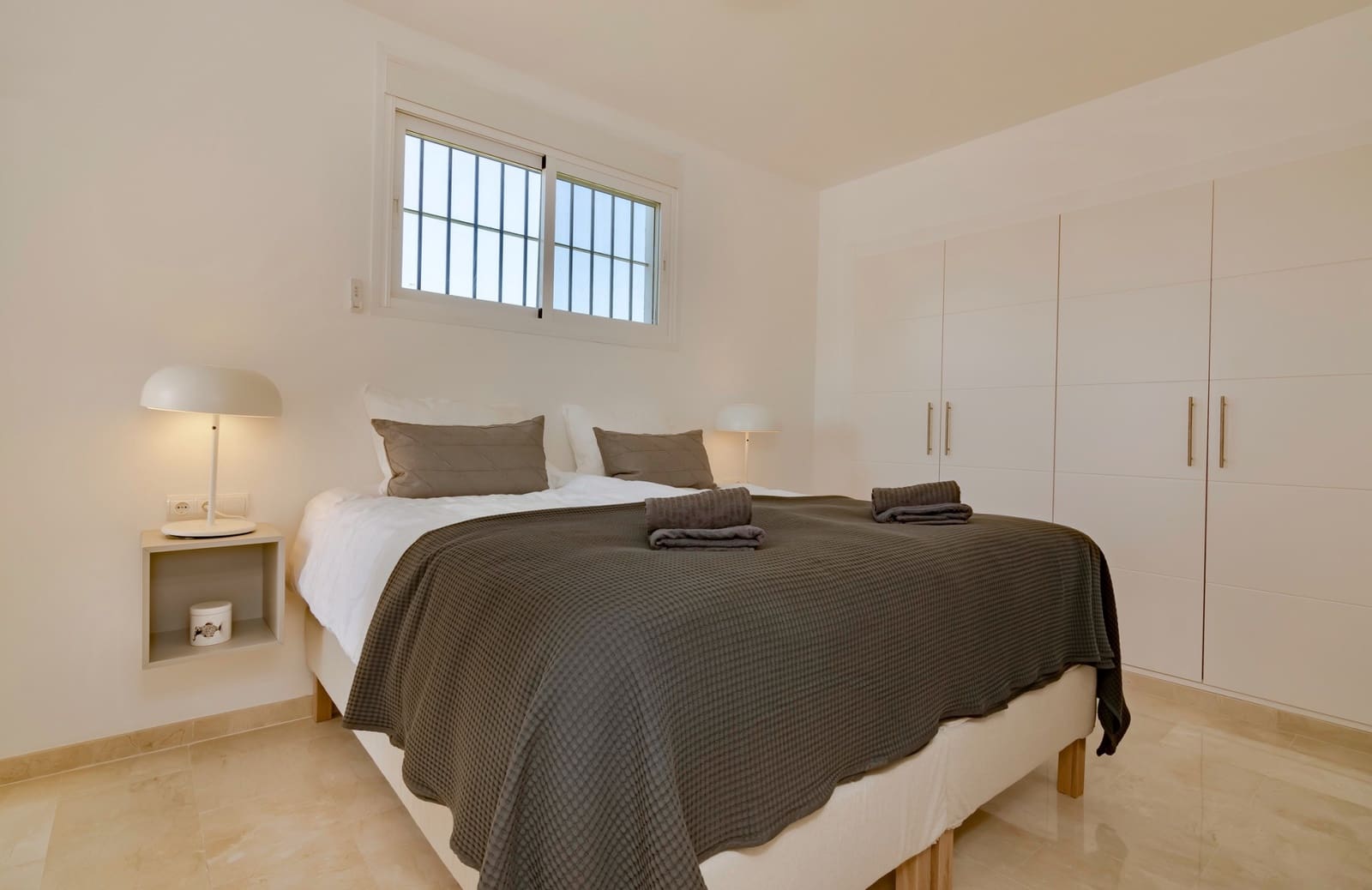 4 sovrum Hus till salu i Marbella med pool garage - 995 000 € (Ref: 9894118)