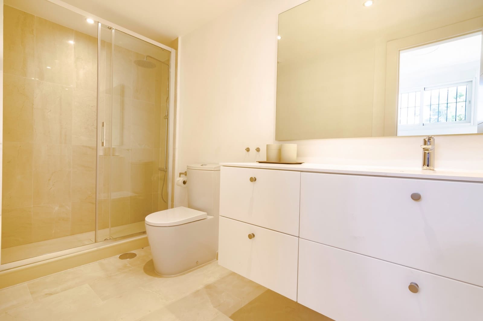 4 sovrum Hus till salu i Marbella med pool garage - 995 000 € (Ref: 9894118)