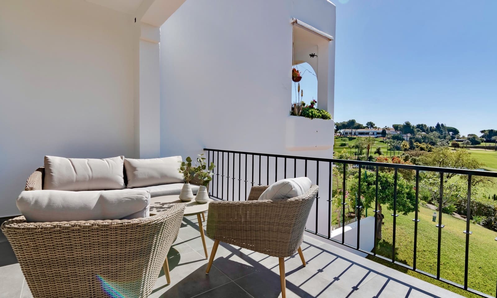 4 sovrum Hus till salu i Marbella med pool garage - 995 000 € (Ref: 9894118)