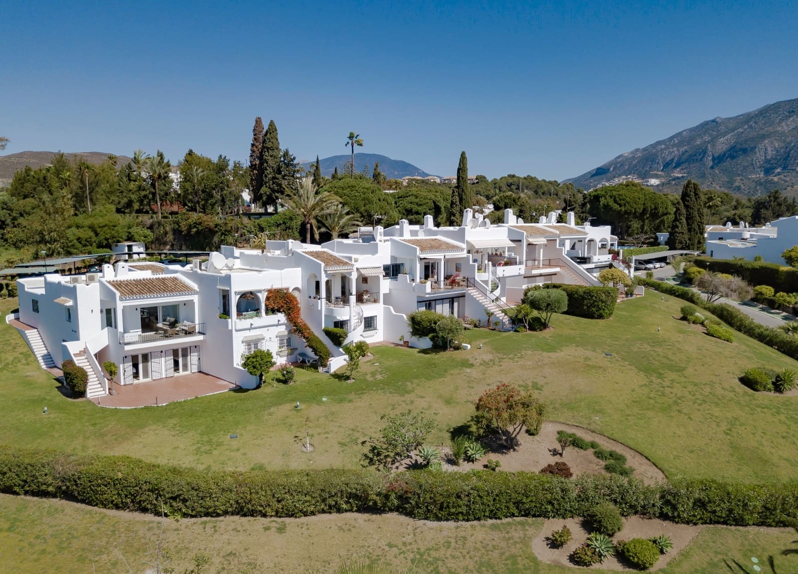 4 sovrum Hus till salu i Marbella med pool garage - 995 000 € (Ref: 9894118)