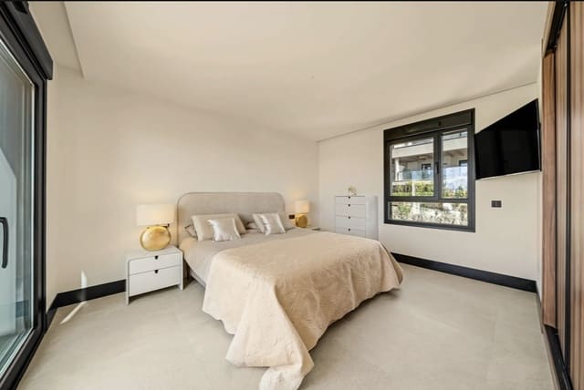 3 soveværelse Penthouse til salg i Marbella med swimmingpool garage - € 1.350.000 (Ref: 9896586)