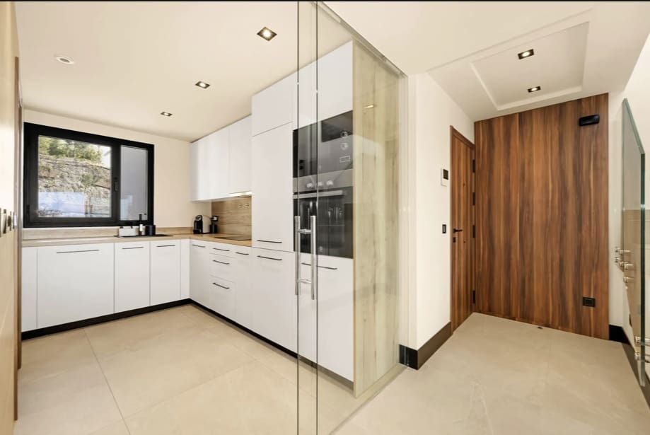 3 soveværelse Penthouse til salg i Marbella med swimmingpool garage - € 1.350.000 (Ref: 9896586)
