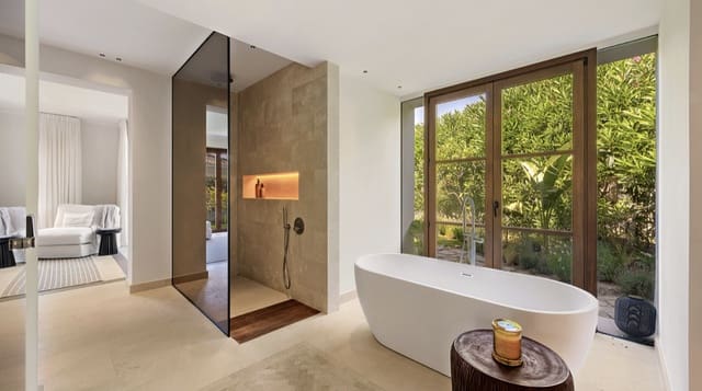 4 slaapkamer Villa te koop in Nueva Andalucia, Marbella met zwembad garage - € 4.500.000 (Ref: 9896587)