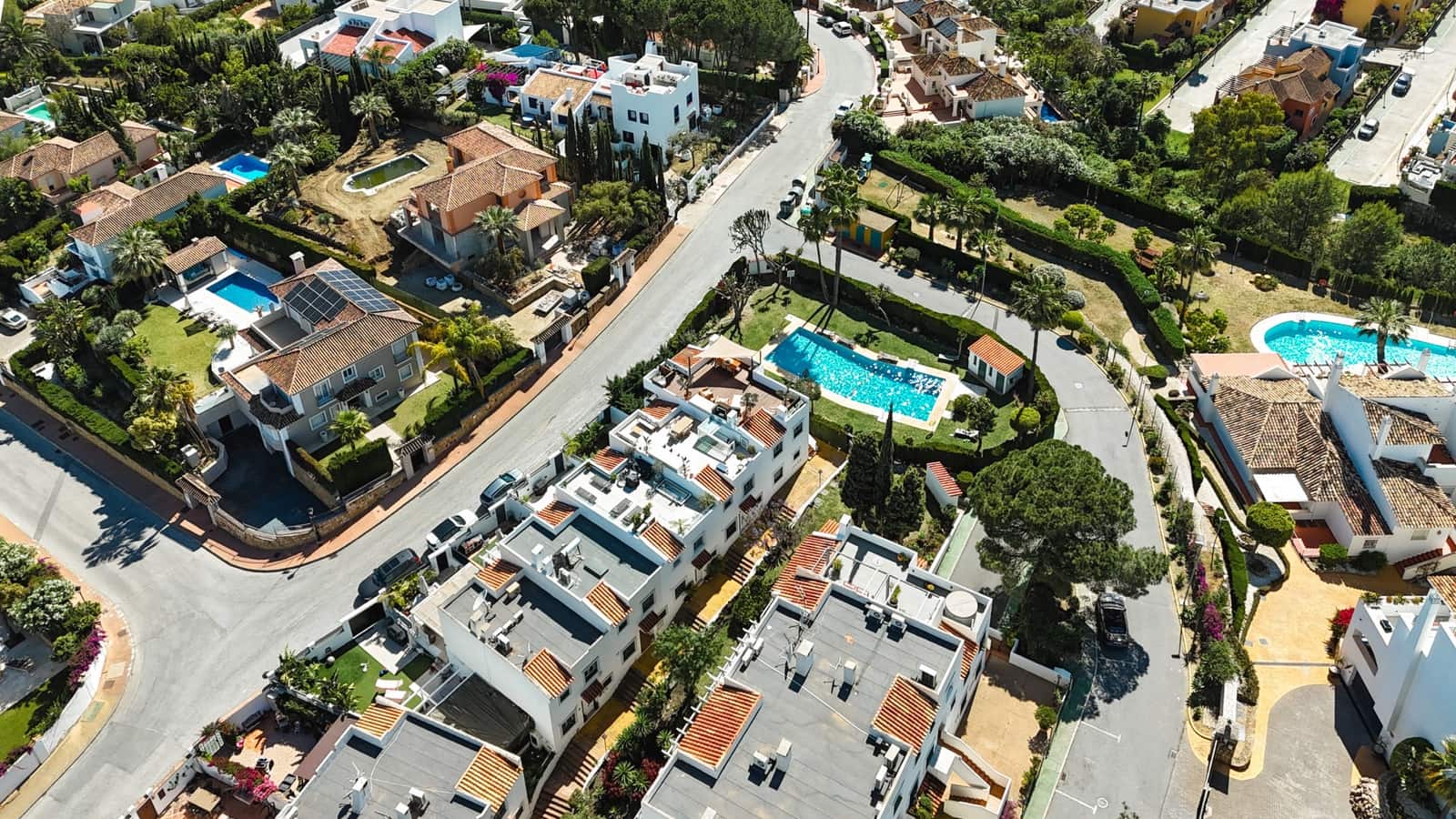 3 sypialnia Dom na sprzedaż w Marbella z basenem garażem - 995 000 € (Ref: 9896588)