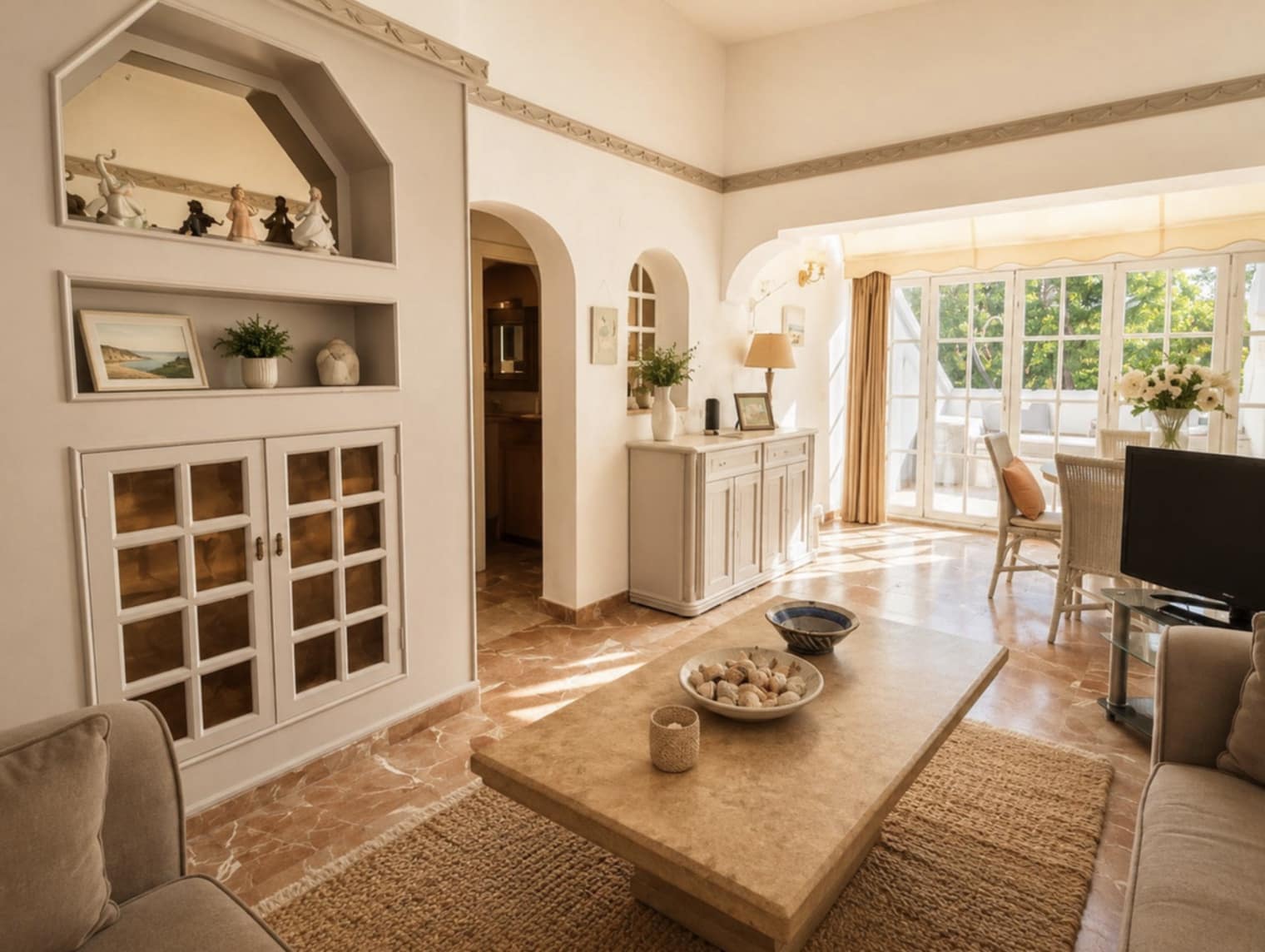 3 sypialnia Penthouse na sprzedaż w Nueva Andalucia z basenem garażem - 549 900 € (Ref: 9896590)