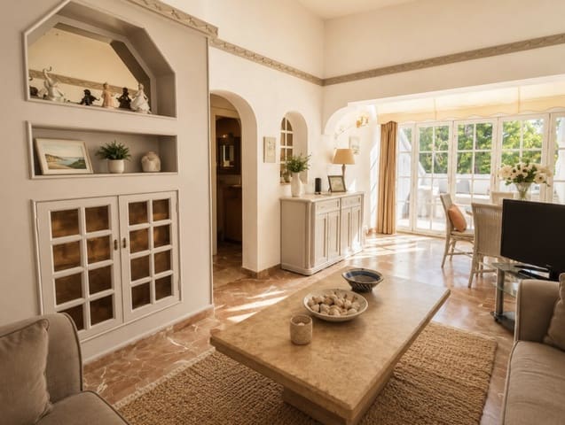 3 sypialnia Penthouse na sprzedaż w Nueva Andalucia, Marbella z basenem garażem - 549 900 € (Ref: 9896590)