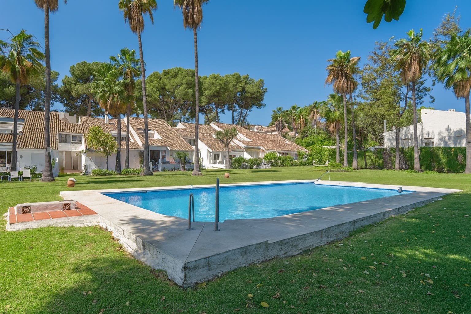 3 makuuhuone Kattohuoneisto myytävänä paikassa Marbella mukana uima-altaan - 695 000 € (Ref: 9904238)
