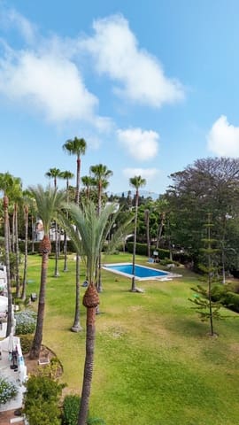 3 soveværelse Penthouse til salg i Nueva Andalucía Centro, Marbella med swimmingpool - € 695.000 (Ref: 9904238)