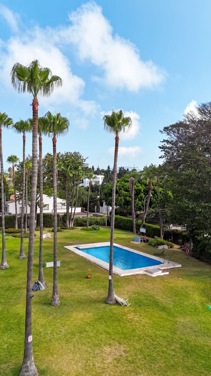 3 Zimmer Penthouse zu verkaufen in Marbella mit Pool - 695.000 € (Ref: 9904238)