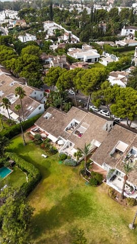 3 soveværelse Penthouse til salg i Nueva Andalucía Centro, Marbella med swimmingpool - € 695.000 (Ref: 9904238)