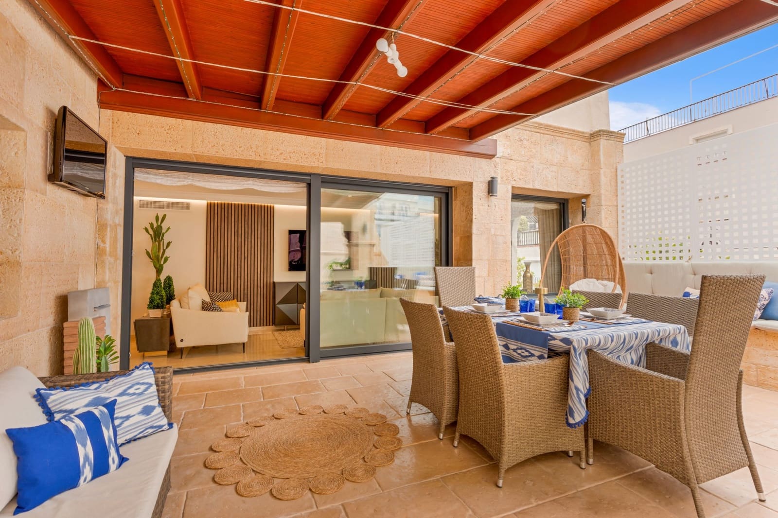 3 bedroom Penthouse for sale in Marbella with garage - € 1,360,000 (Ref: 9904239)