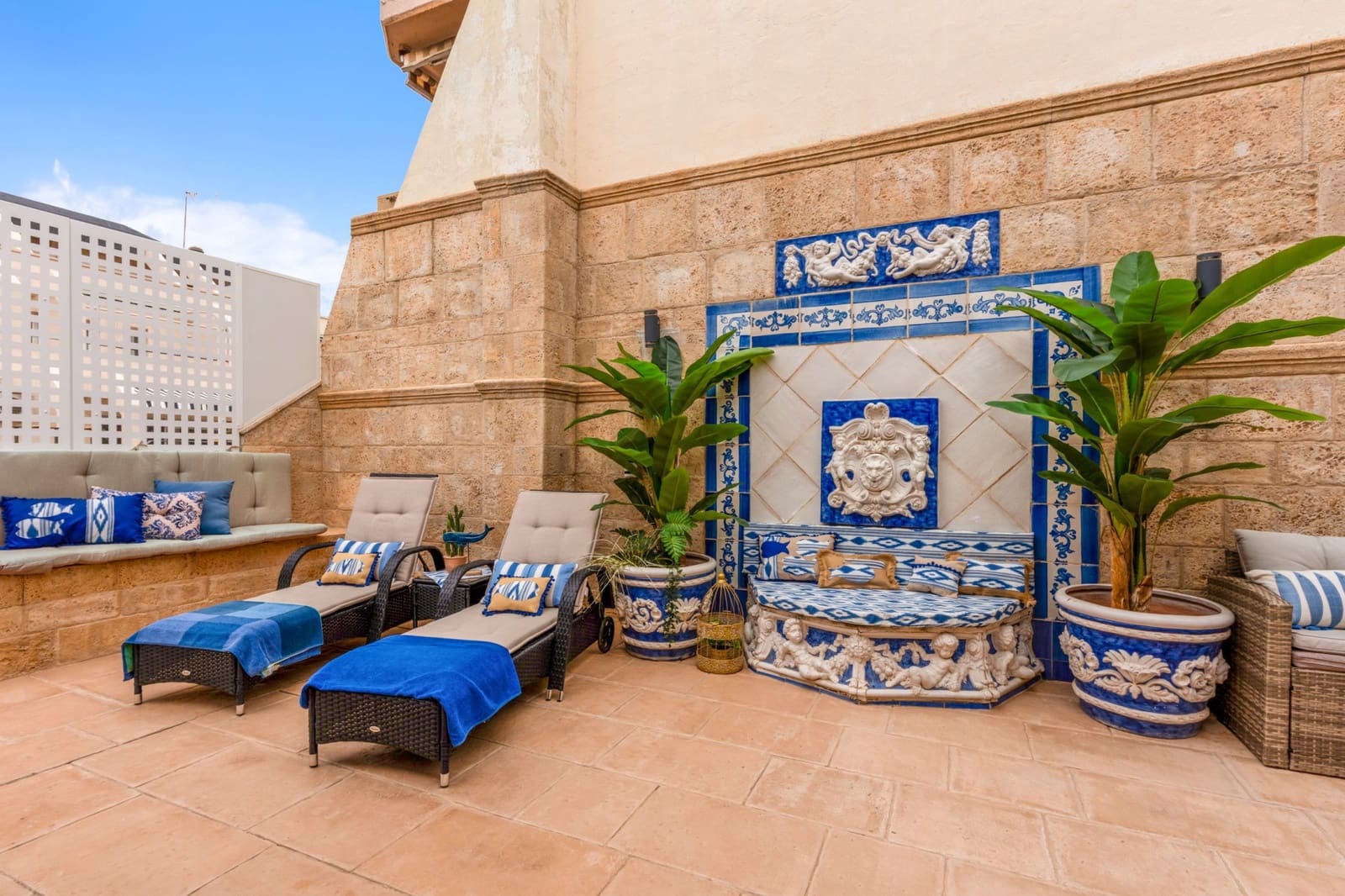 3 bedroom Penthouse for sale in Marbella with garage - € 1,360,000 (Ref: 9904239)