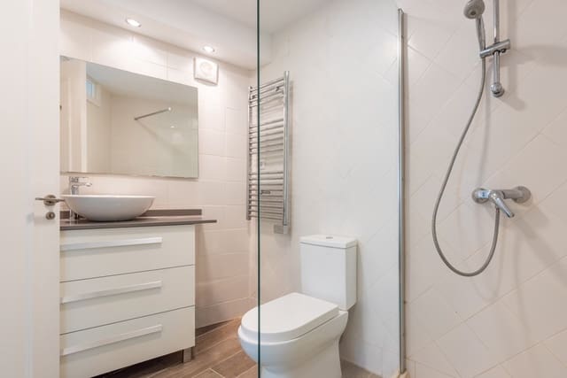 4 quarto Moradia para venda em Benahavís com piscina garagem - 1 150 000 € (Ref: 9910416)