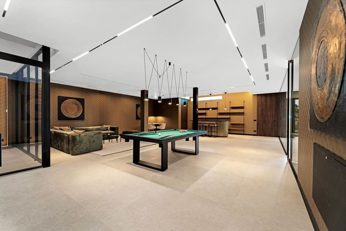 6 Zimmer Villa zu verkaufen in El Madronal mit Pool Garage - 7.000.000 € (Ref: 9920078)