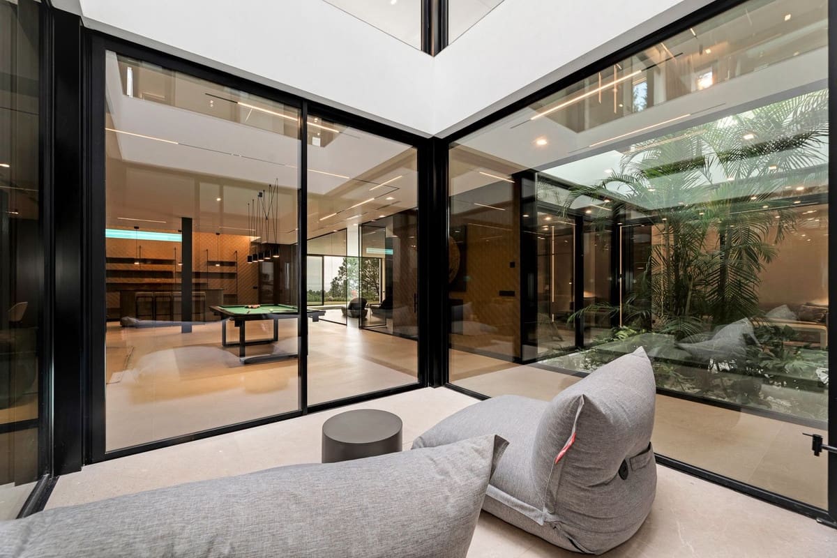 6 Zimmer Villa zu verkaufen in El Madronal mit Pool Garage - 7.000.000 € (Ref: 9920078)