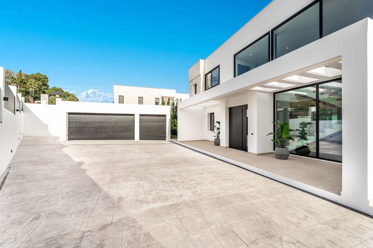 6 Zimmer Villa zu verkaufen in El Madronal mit Pool Garage - 7.000.000 € (Ref: 9920078)