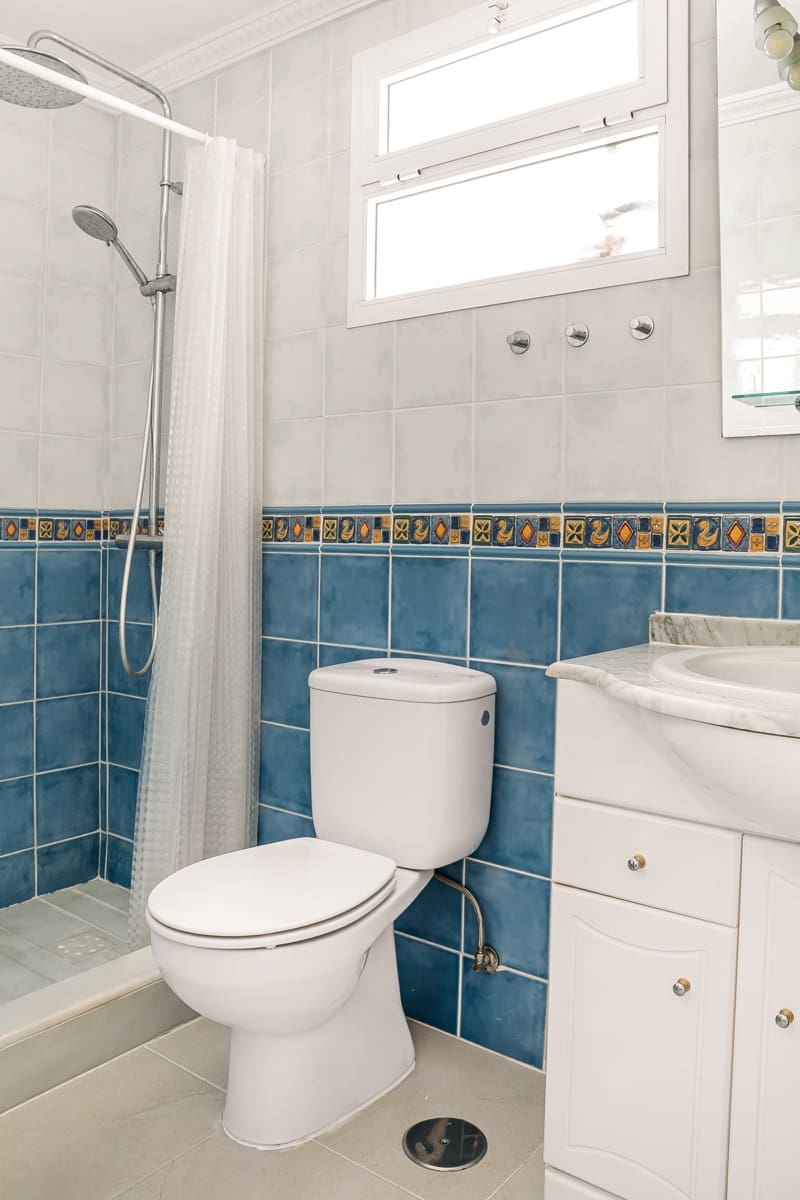 2 sypialnia Dom na sprzedaż w Marbella z basenem garażem - 695 000 € (Ref: 9920080)