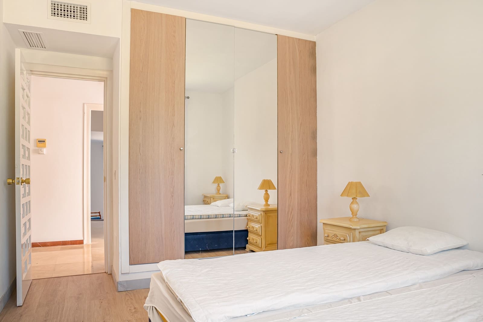 2 sypialnia Dom na sprzedaż w Marbella z basenem garażem - 695 000 € (Ref: 9920080)