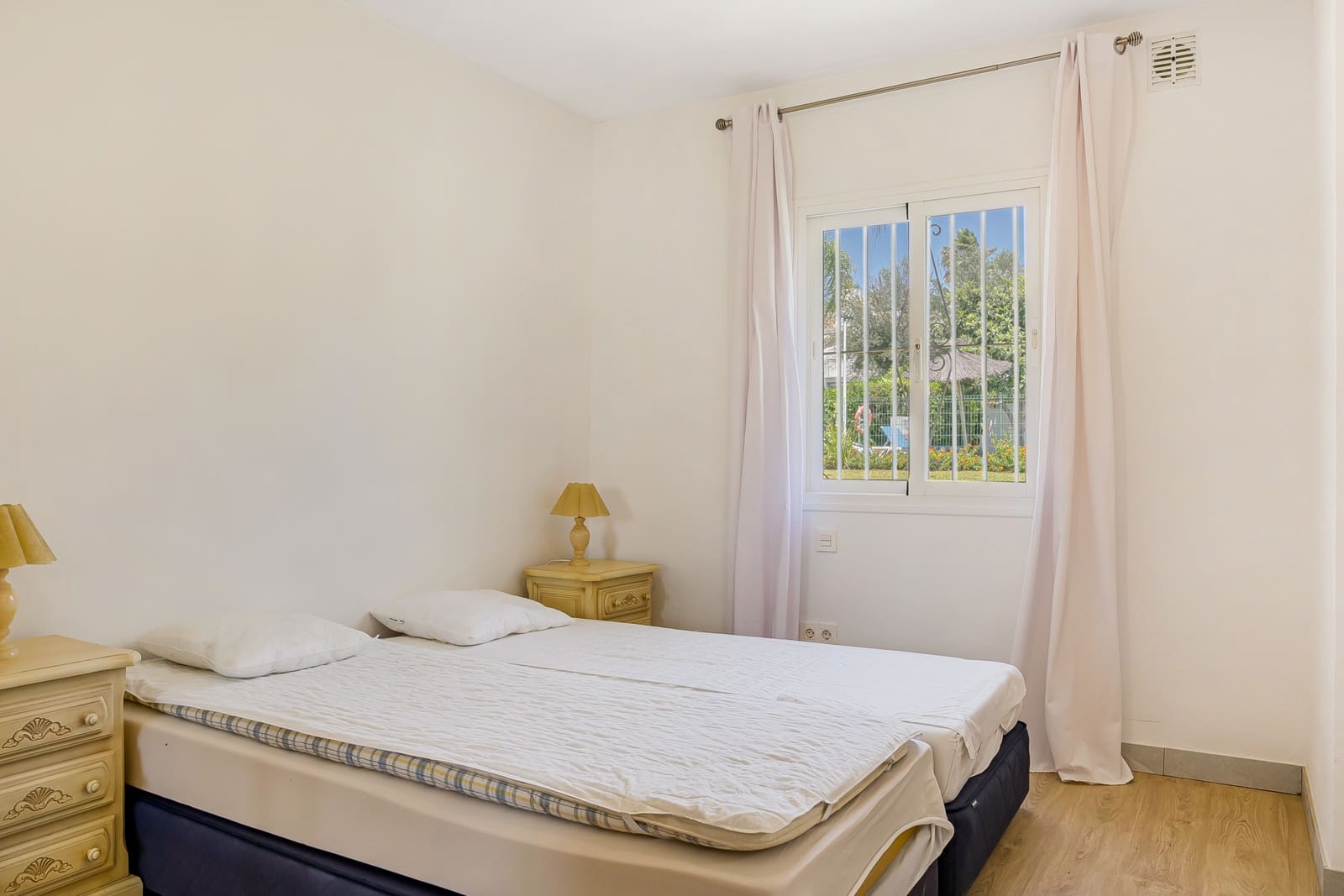 2 sypialnia Dom na sprzedaż w Marbella z basenem garażem - 695 000 € (Ref: 9920080)
