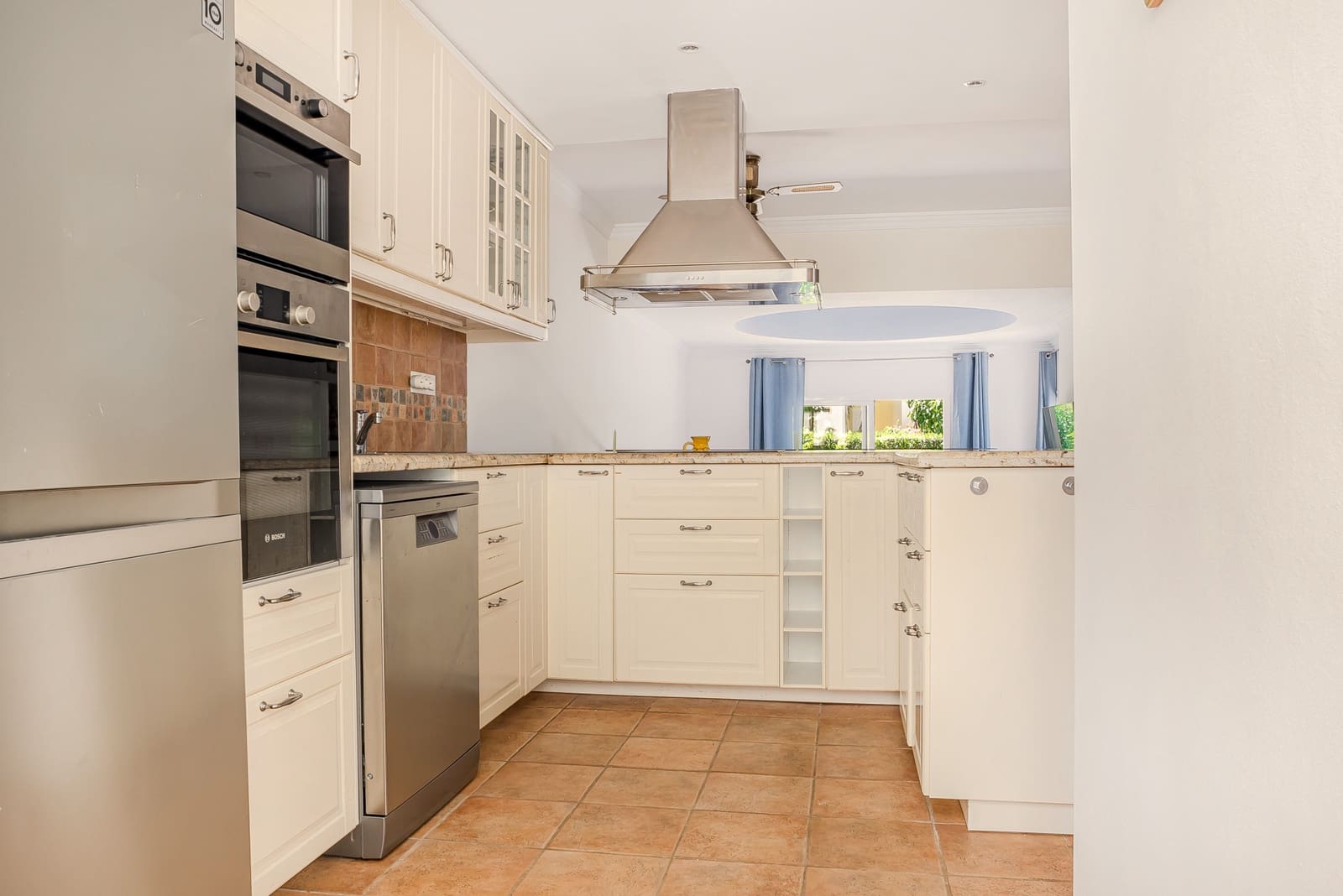 2 sypialnia Dom na sprzedaż w Marbella z basenem garażem - 695 000 € (Ref: 9920080)