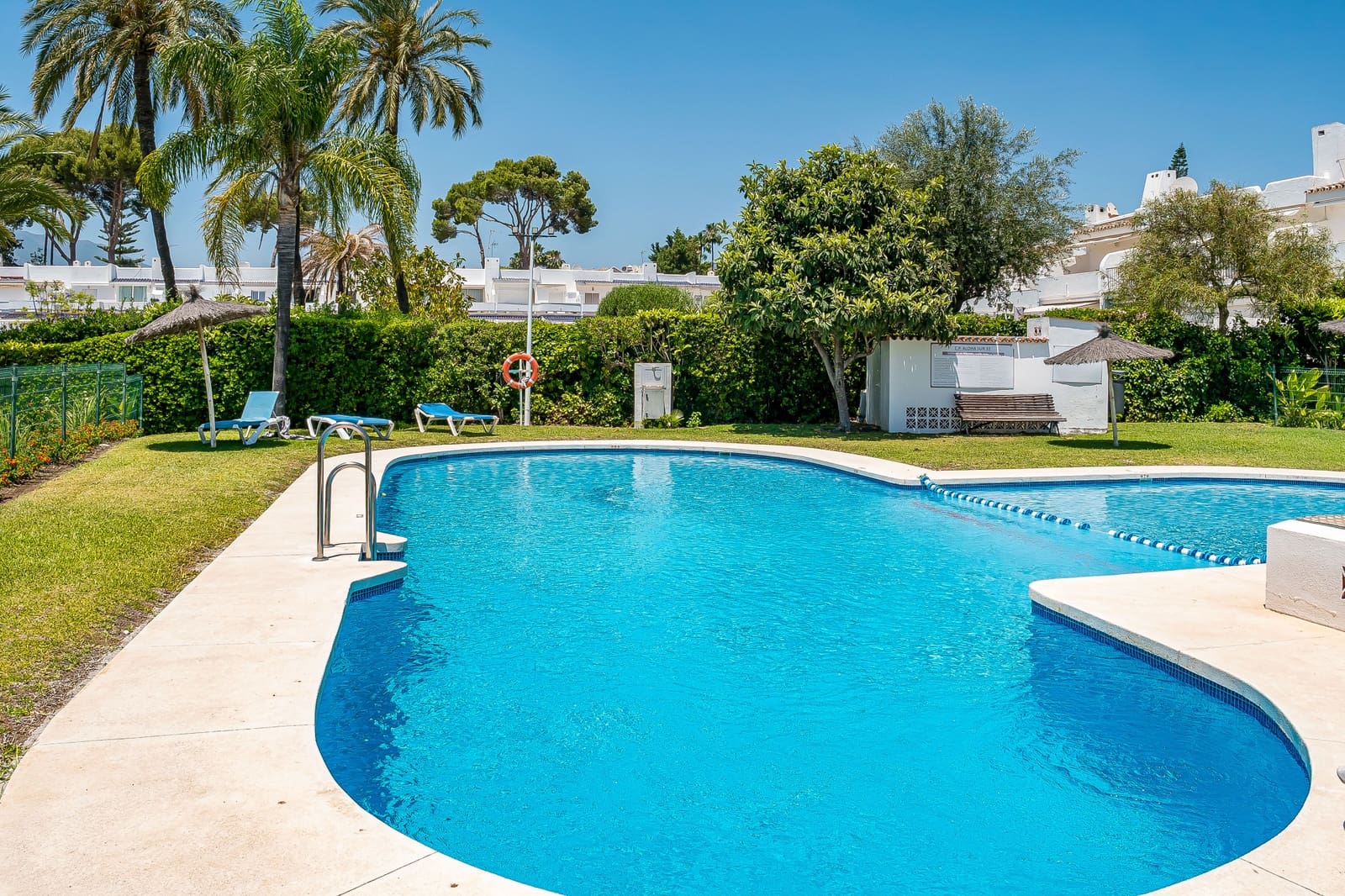 2 sypialnia Dom na sprzedaż w Marbella z basenem garażem - 695 000 € (Ref: 9920080)