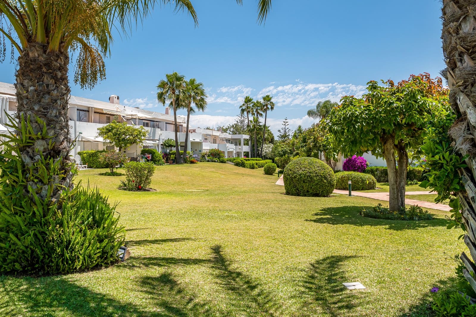 2 sypialnia Dom na sprzedaż w Marbella z basenem garażem - 695 000 € (Ref: 9920080)
