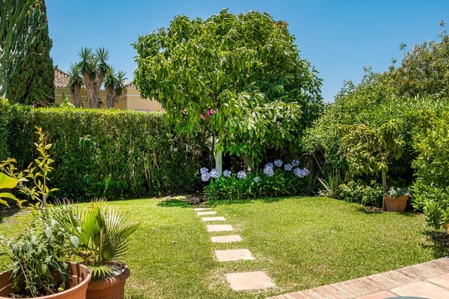 2 sypialnia Dom na sprzedaż w Marbella z basenem garażem - 695 000 € (Ref: 9920080)