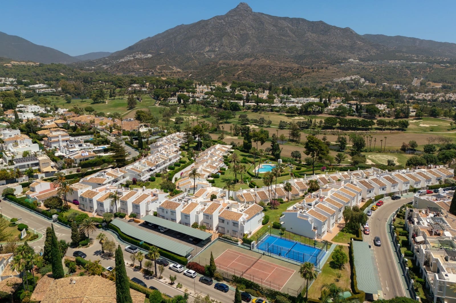 2 Zimmer Penthouse zu verkaufen in Marbella mit Pool Garage - 1.190.000 € (Ref: 9924283)