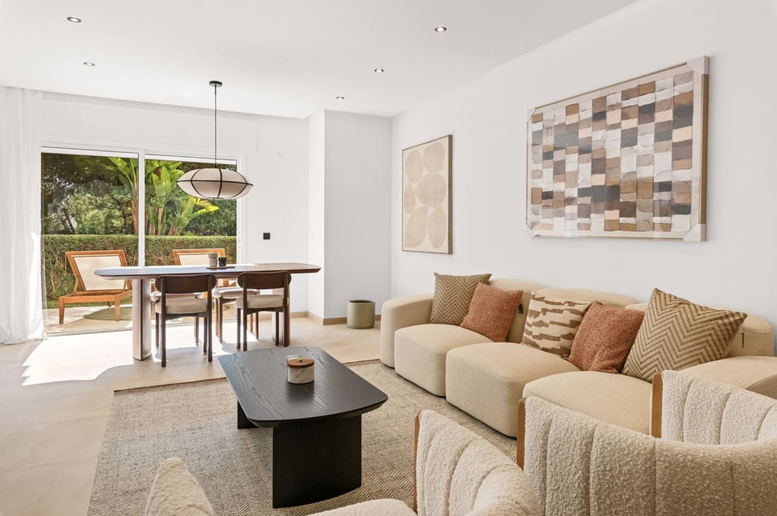 3 slaapkamer Appartement te koop in Nueva Andalucia met zwembad garage - € 649.000 (Ref: 9924284)