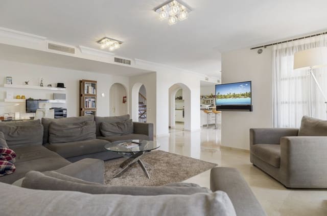 5 slaapkamer Huis te koop in La Heredia, Benahavís met zwembad garage - € 995.000 (Ref: 9924285)