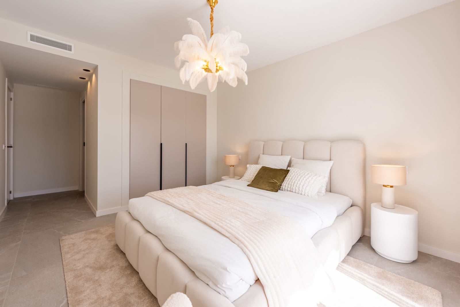 3 slaapkamer Appartement te koop in La Quinta met zwembad garage - € 895.000 (Ref: 9927031)