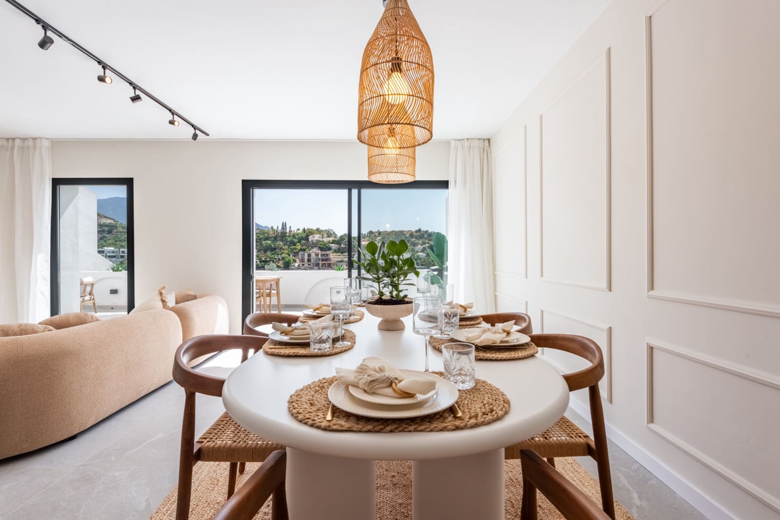 3 slaapkamer Appartement te koop in La Quinta met zwembad garage - € 895.000 (Ref: 9927031)