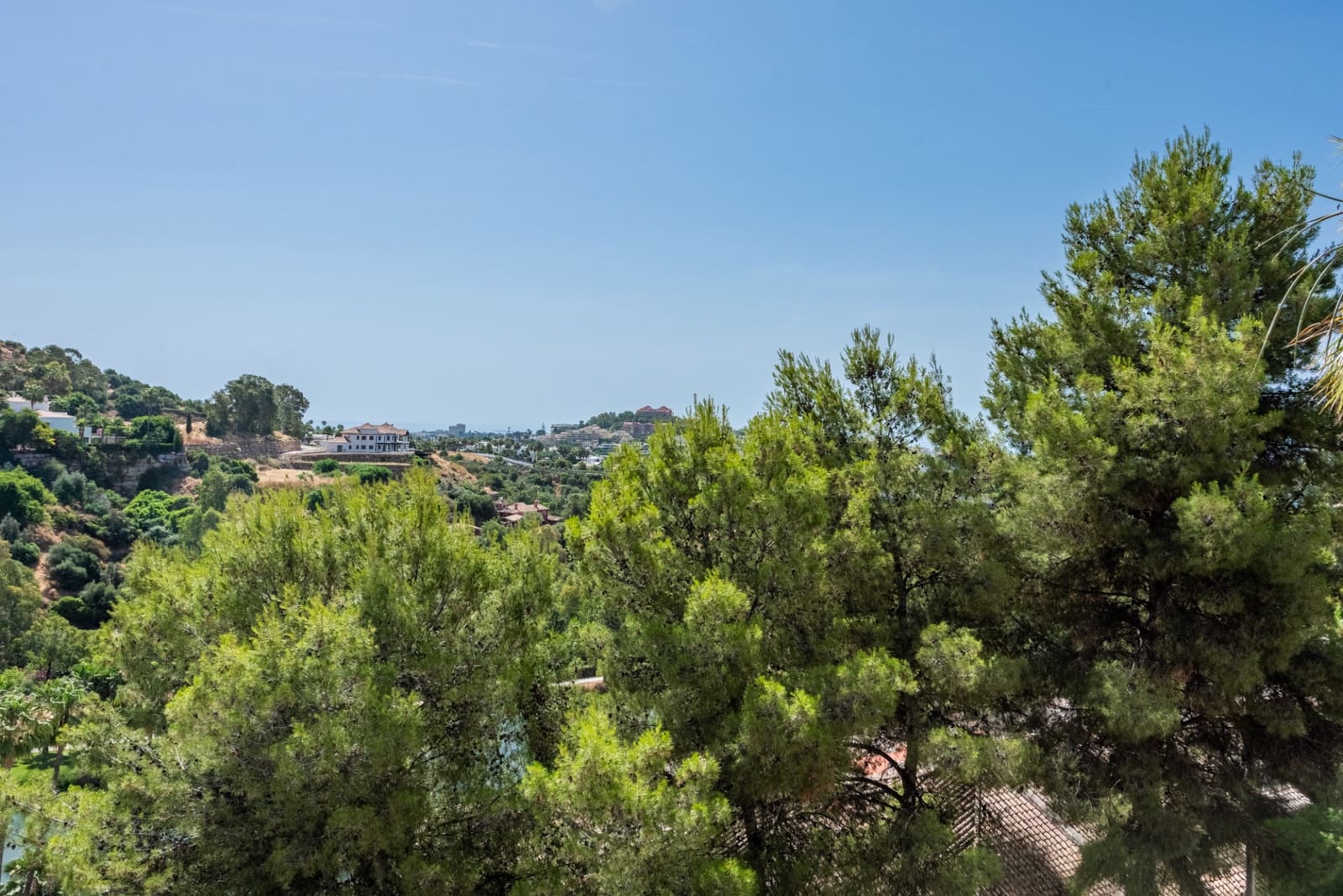 3 slaapkamer Appartement te koop in La Quinta met zwembad garage - € 895.000 (Ref: 9927031)