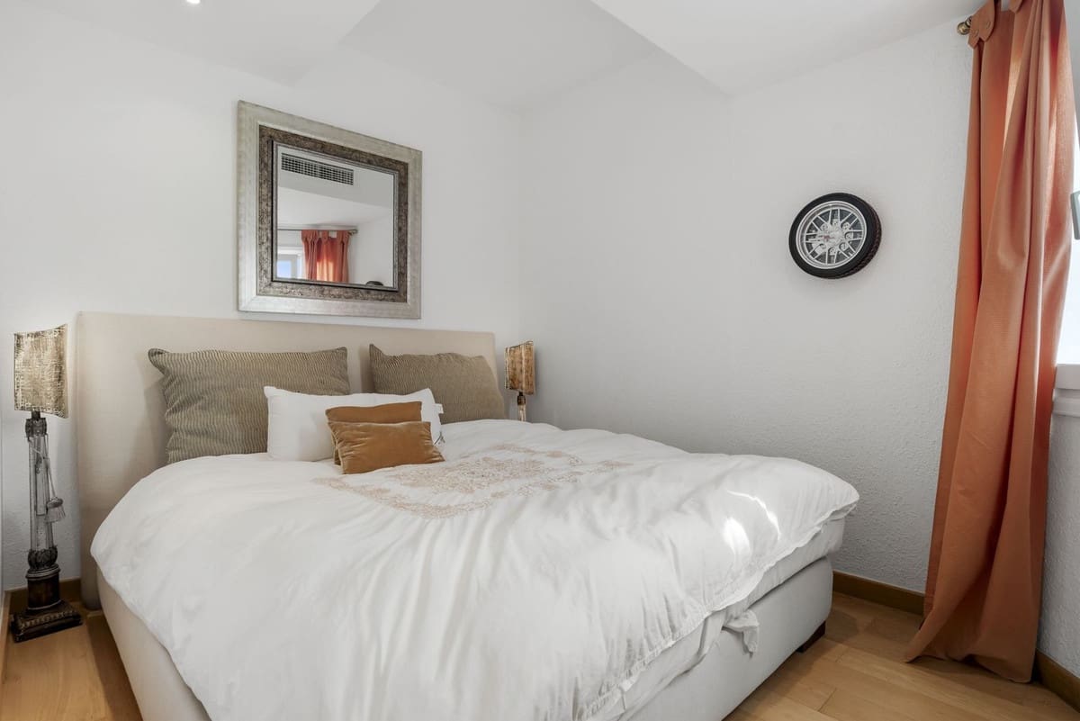 Apartamento de 2 habitaciones en Puerto Banus en venta con garaje - 500.000 € (Ref: 9936055)