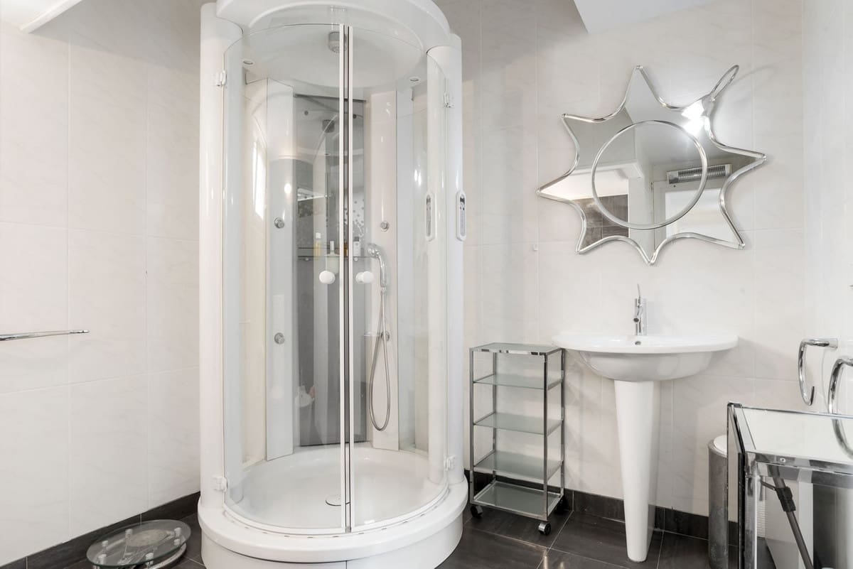 Apartamento de 2 habitaciones en Puerto Banus en venta con garaje - 500.000 € (Ref: 9936055)