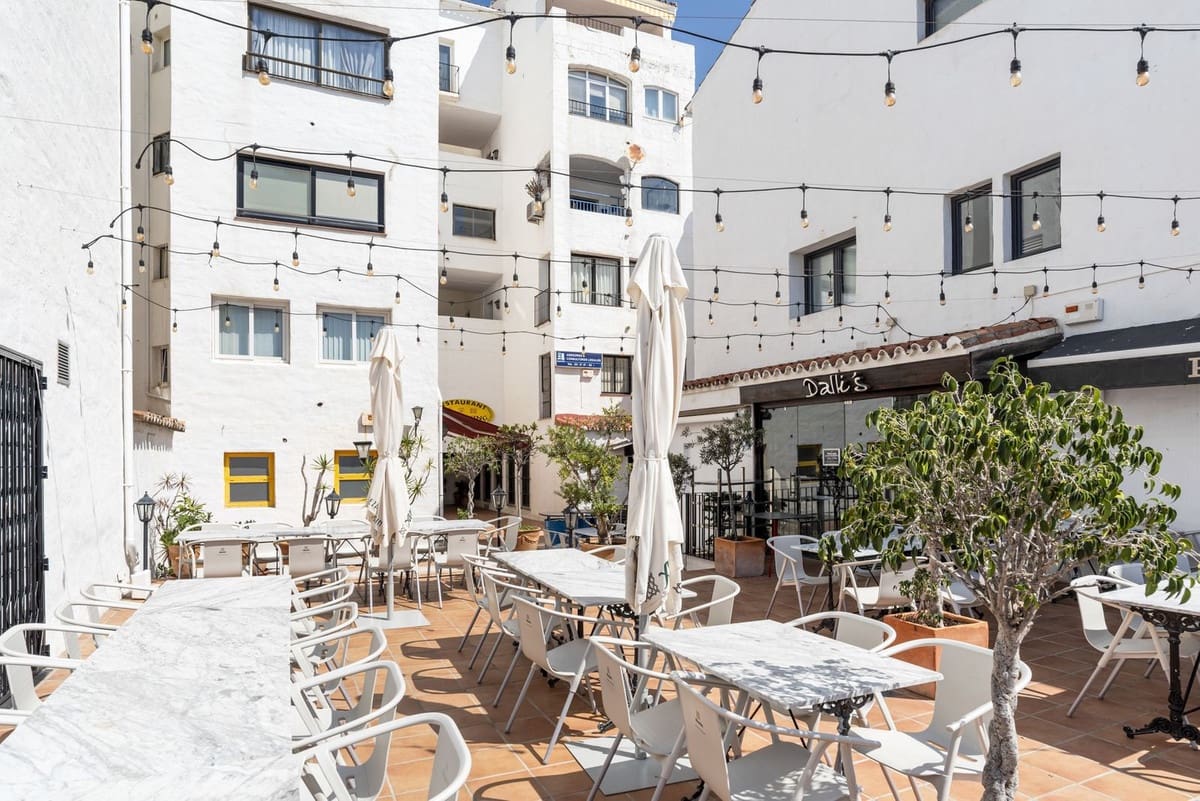 Apartamento de 2 habitaciones en Puerto Banus en venta con garaje - 500.000 € (Ref: 9936055)