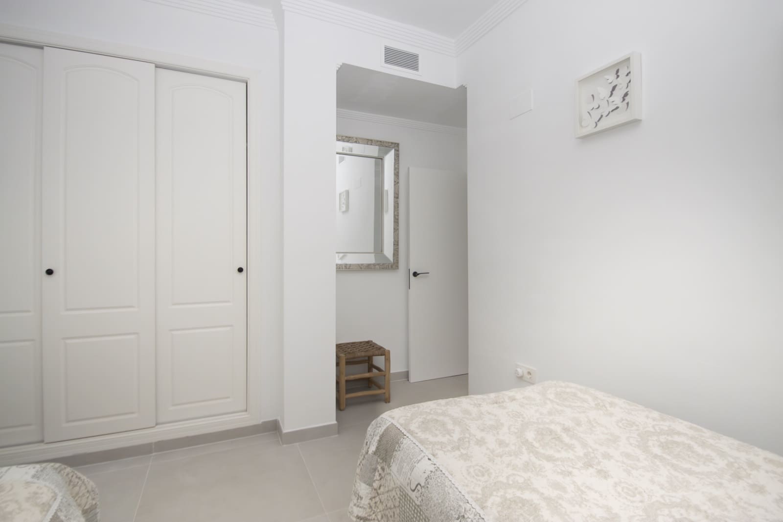 2 slaapkamer Appartement te koop in Marbella met zwembad garage - € 649.000 (Ref: 9937818)