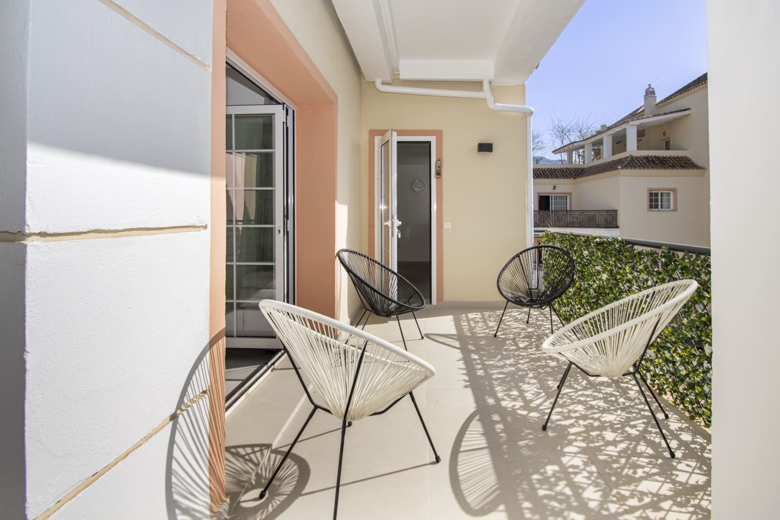 2 slaapkamer Appartement te koop in Marbella met zwembad garage - € 649.000 (Ref: 9937818)