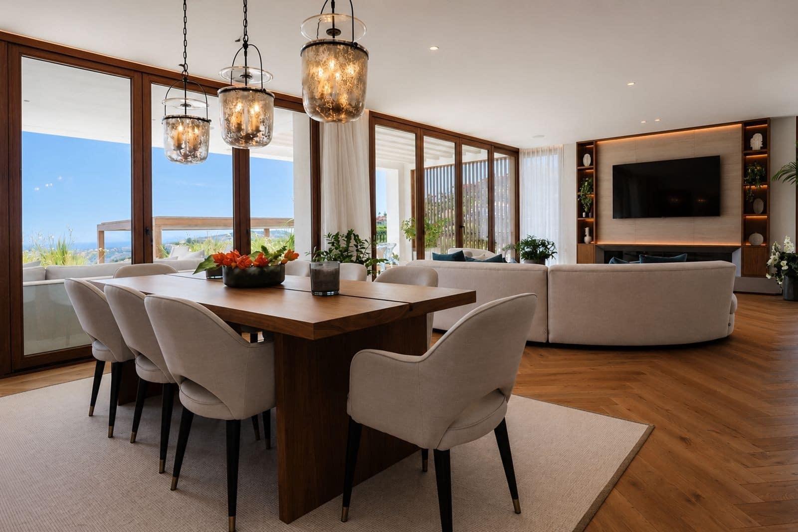 5 bedroom Villa for sale in Benahavis with pool garage - € 8,750,000 (Ref: 9939602)