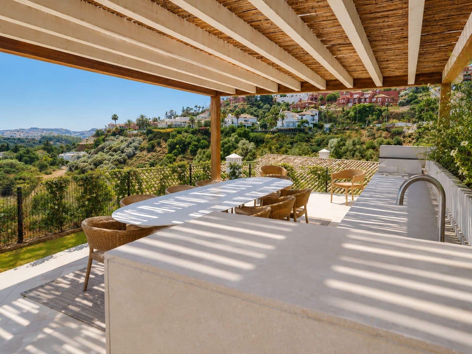 5 bedroom Villa for sale in Benahavis with pool garage - € 8,750,000 (Ref: 9939602)