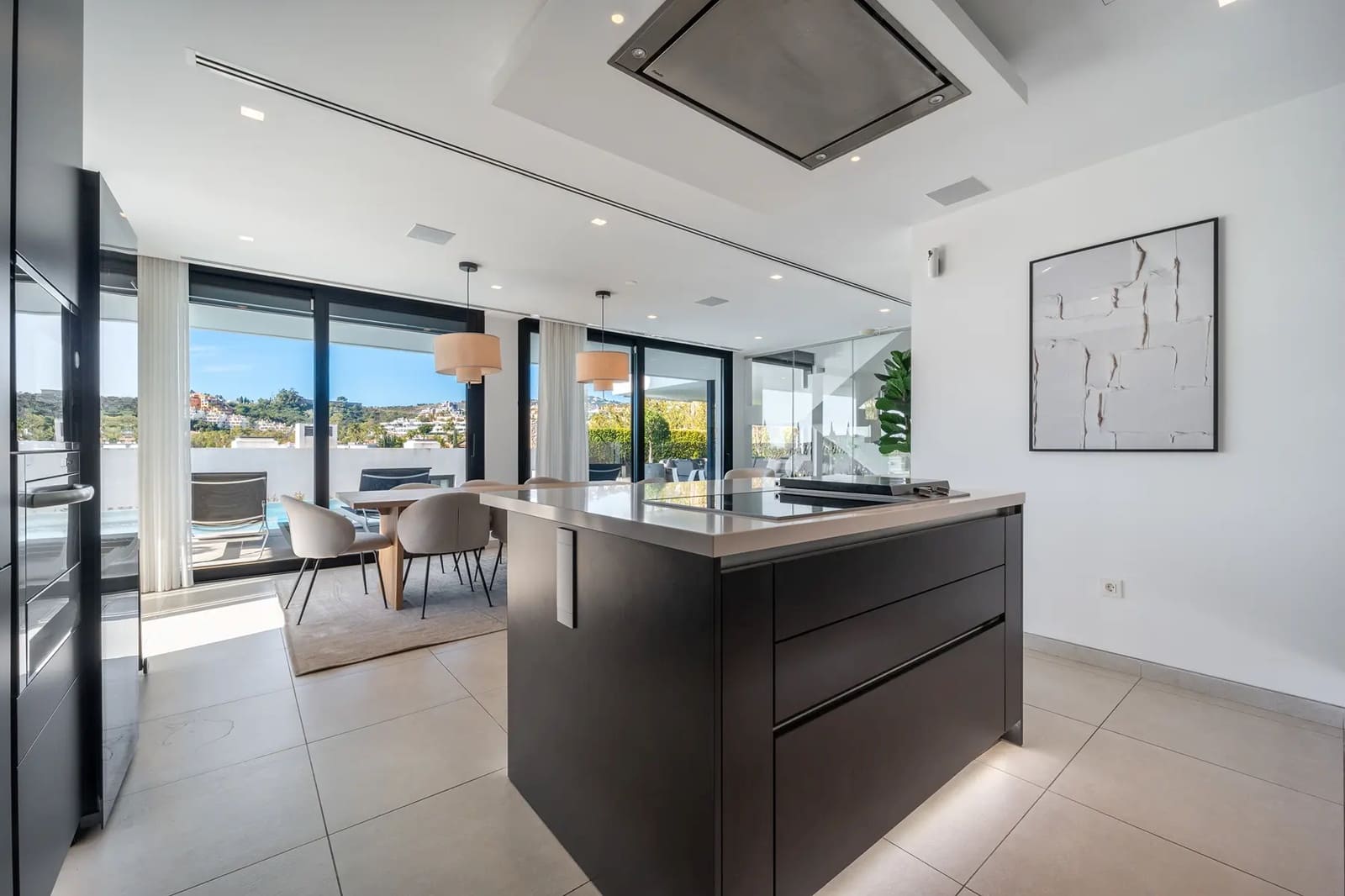 5 bedroom Villa for sale in Nueva Andalucia with pool garage - € 4,350,000 (Ref: 9941997)