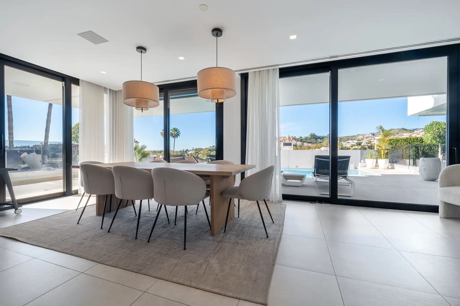 5 bedroom Villa for sale in Nueva Andalucia with pool garage - € 4,350,000 (Ref: 9941997)