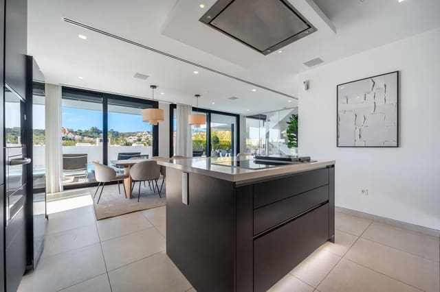 5 quarto Moradia para venda em Nueva Andalucia, Marbella com piscina garagem - 4 350 000 € (Ref: 9941997)