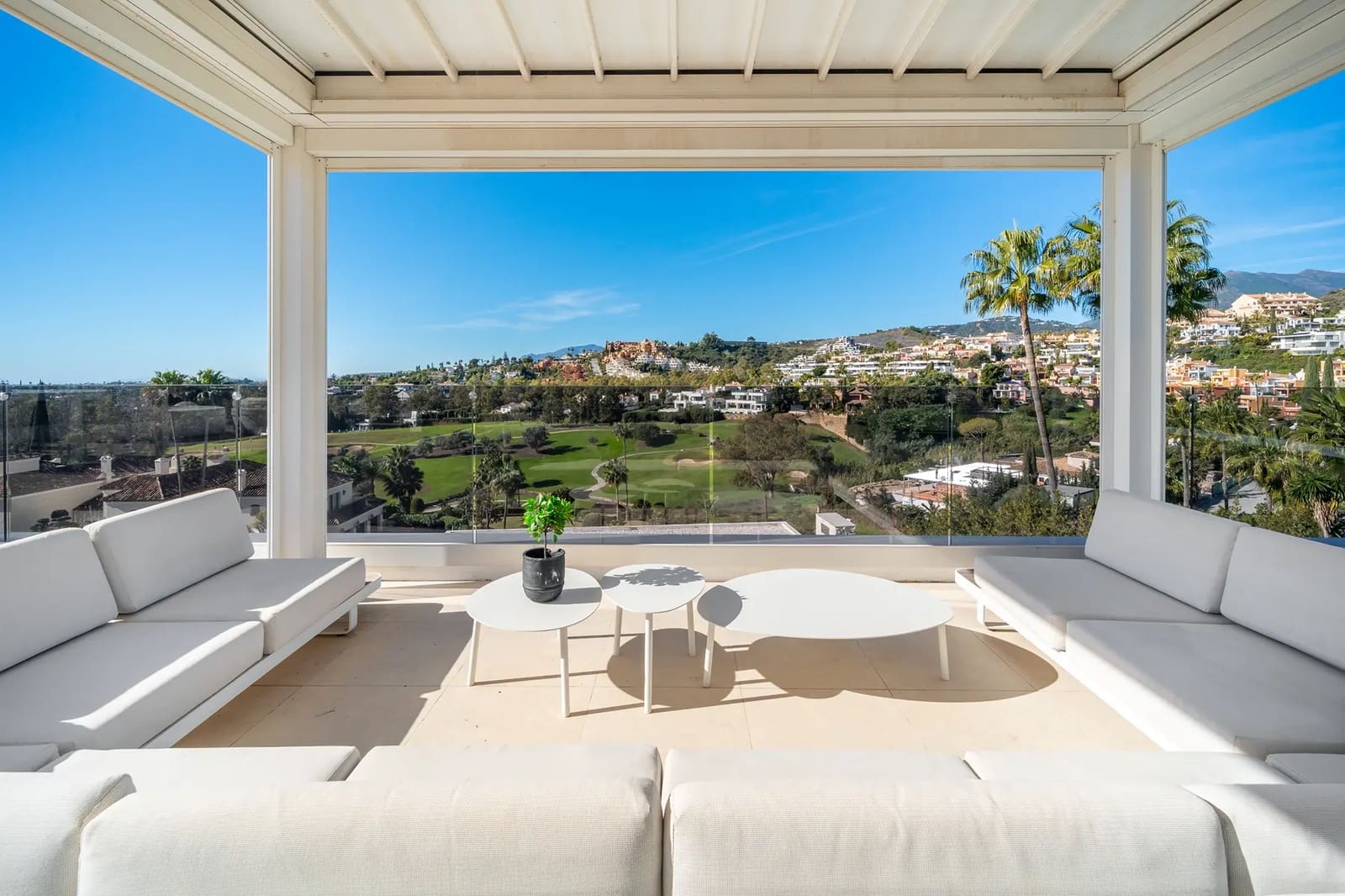 5 bedroom Villa for sale in Nueva Andalucia with pool garage - € 4,350,000 (Ref: 9941997)