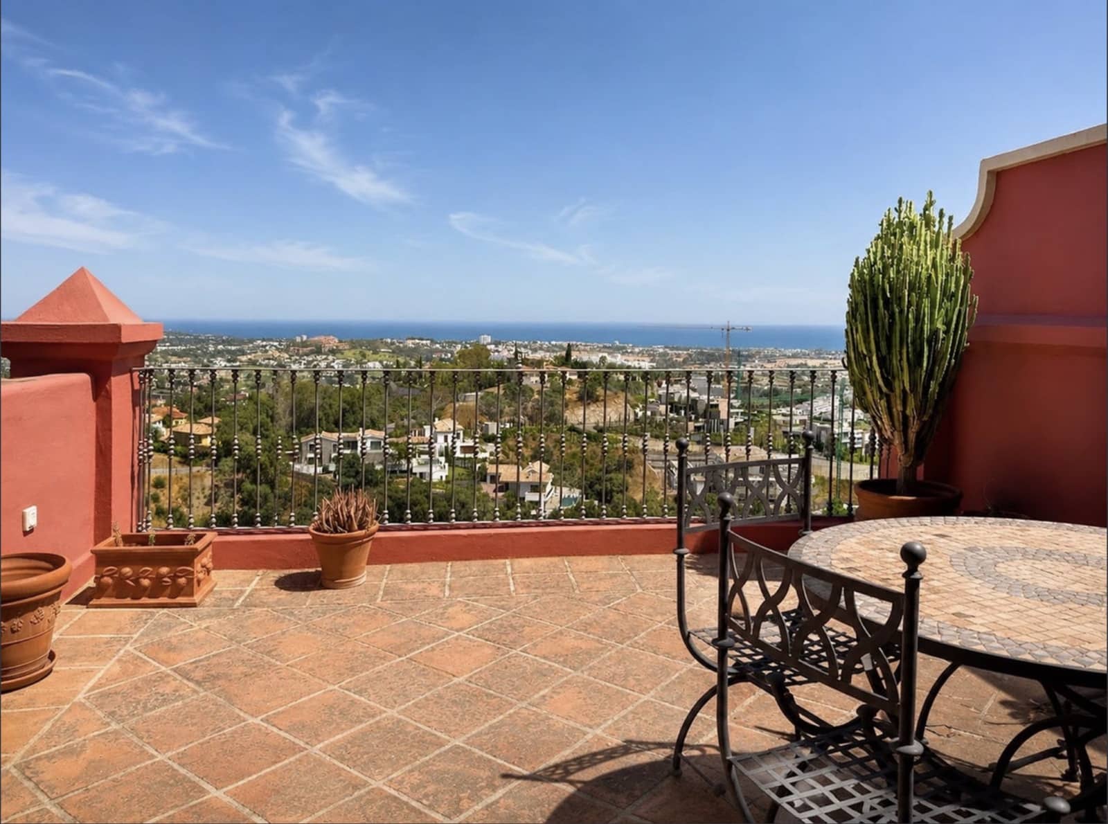 3 soveværelse Penthouse til salg i Monte Halcones med swimmingpool garage - € 900.000 (Ref: 9949404)